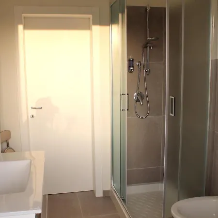 לינה וארוחת בוקר M'ama Non M'ama סנטרמו אין קולה